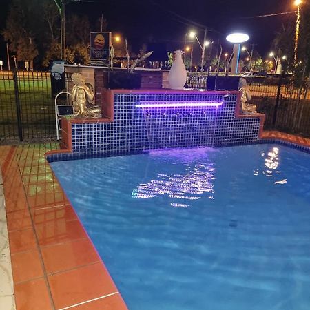 Country Plaza Motel Taree Exterior photo