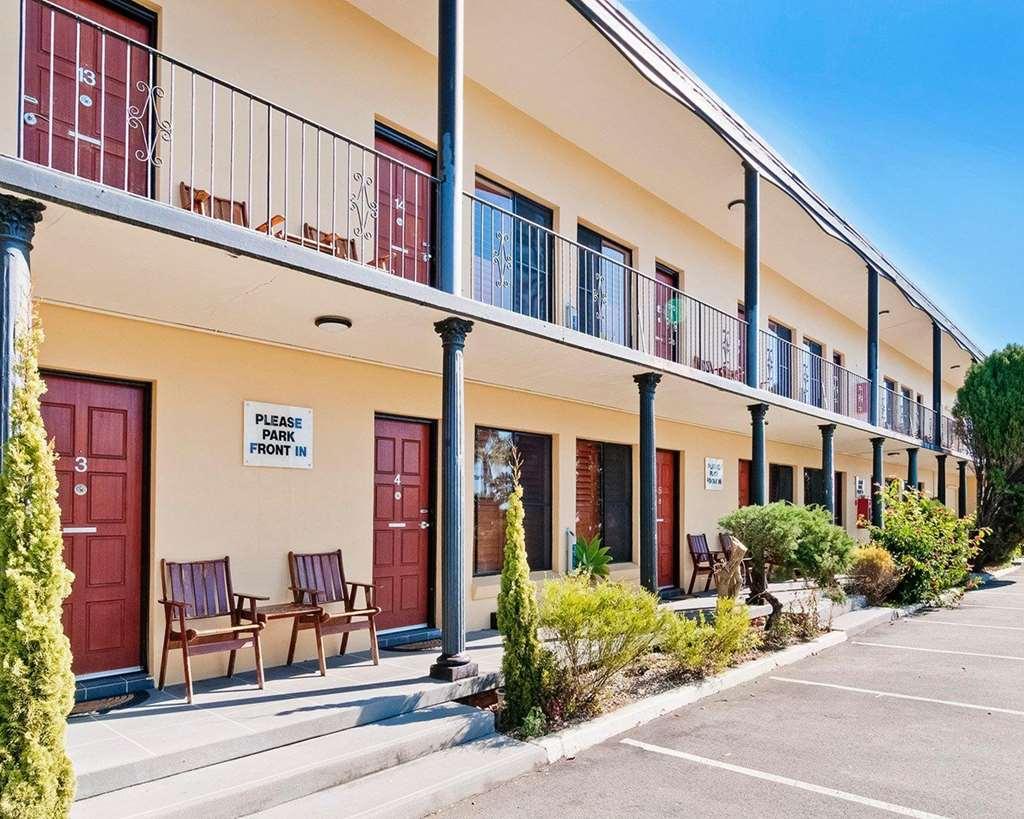 Country Plaza Motel Taree Exterior photo