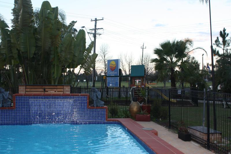 Country Plaza Motel Taree Exterior photo