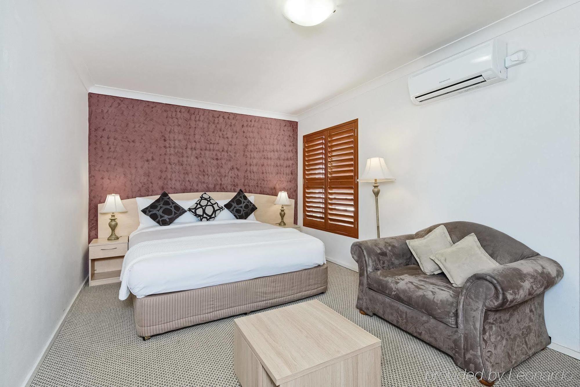 Country Plaza Motel Taree Exterior photo